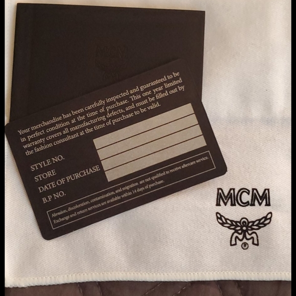 ❤ MCM Wallet ❤ - Picture 5 of 6